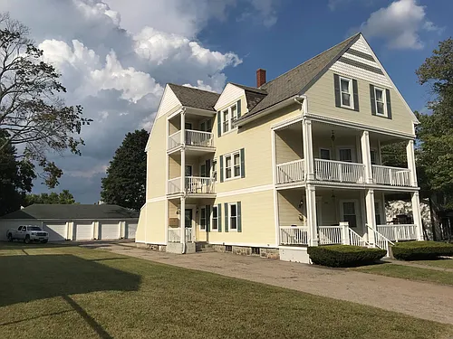 372 Elm St Photo 1