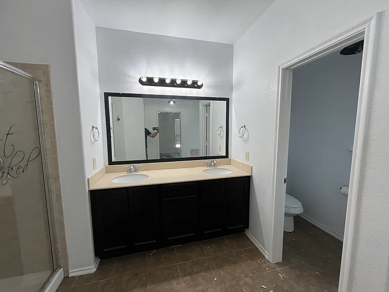 205 Elm Grv — Photo 9