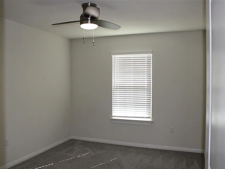 13902 Ilex Dr — Photo 28