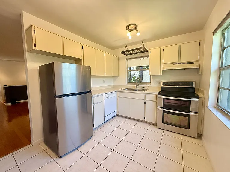 476 Santa Cruz Pl NE #F — Photo 10