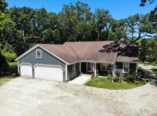23230 Apple Rd, Waterford, WI 53185