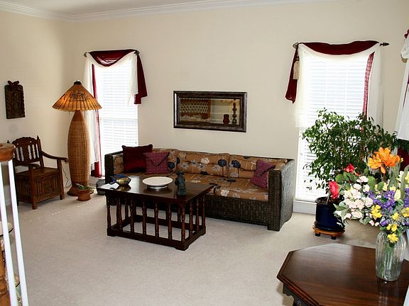 3rd image of 15192 Windy Hollow Cir