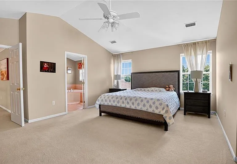 1403 N Shevlin Ct — Photo 11