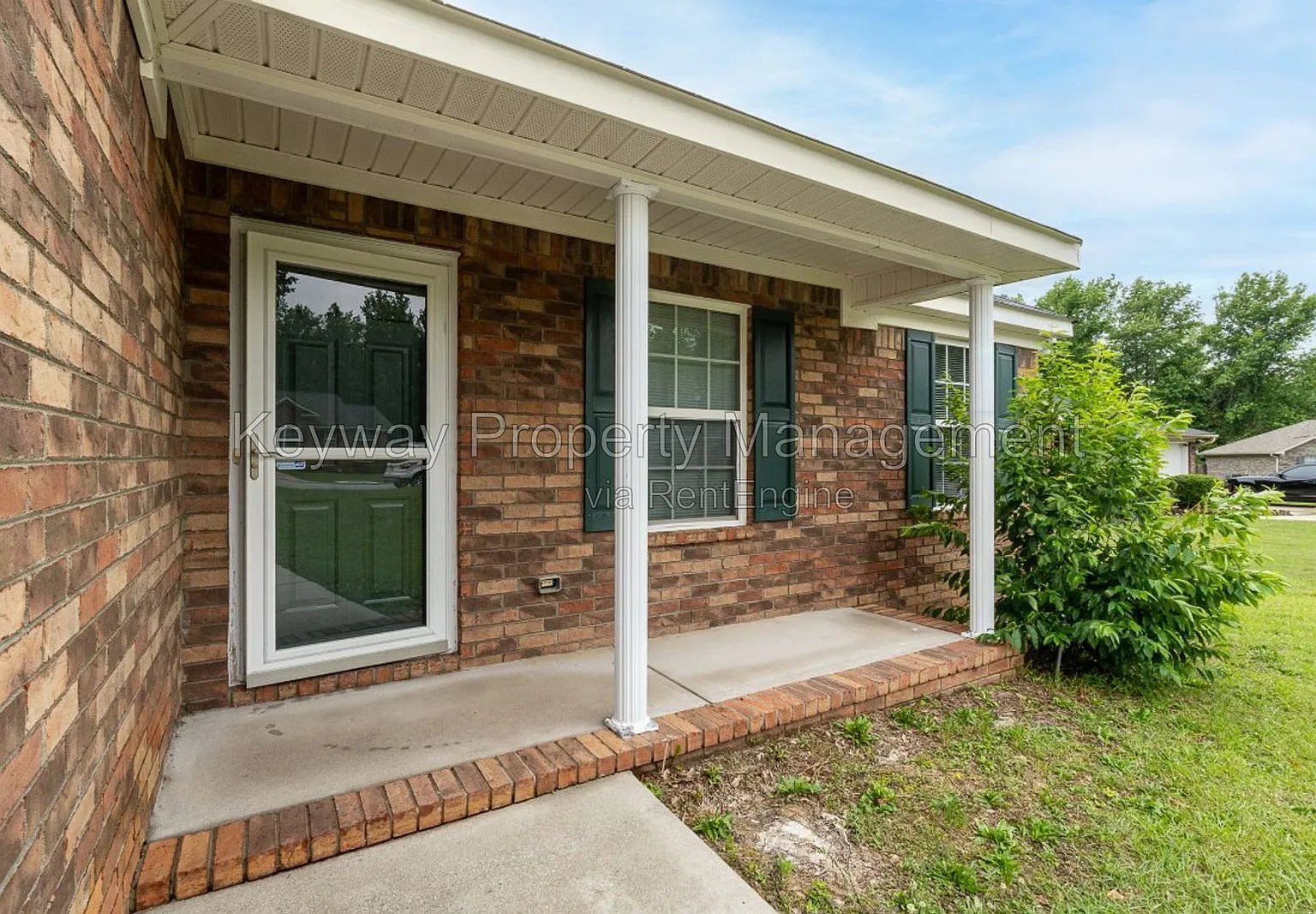 4 bed, 2.0 bath, 1437 sqft, $1,535 — Photo 2