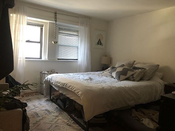 2nd image of 210 W 16th St APT 2A