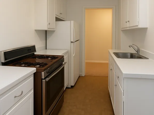 133-27 Sanford Avenue image 5 of 12