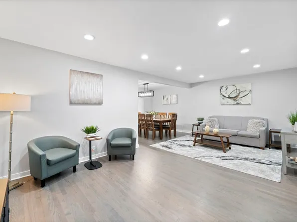 334 W Central Ave #Id1285033p, Lombard, IL 60148