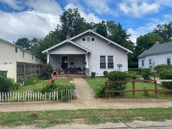 220 Reynolds Ave, Greenwood, SC 29649