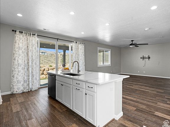 5th image of 2169 N Elderberry Dr