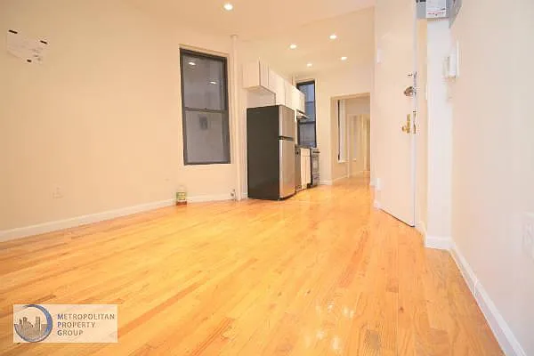 Rented by Metropolitan Property Group | media 33