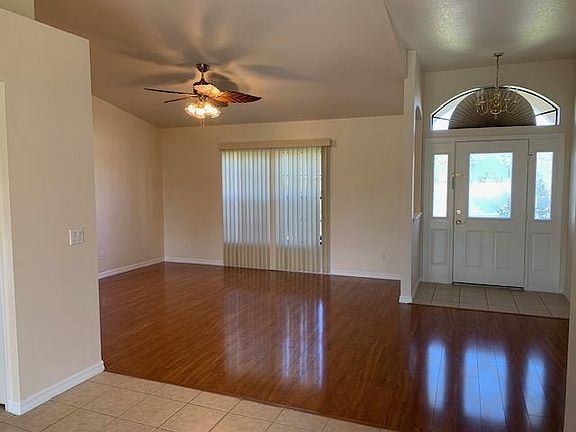 living room without furniture