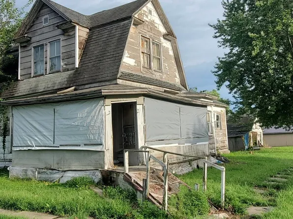 300 E Main St, Brighton, IA 52540
