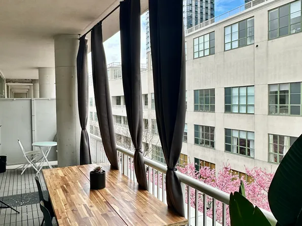 184 Kent Avenue image 9 of 19