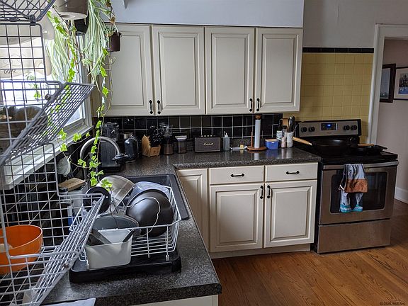 2nd image of 174 Homestead Ave