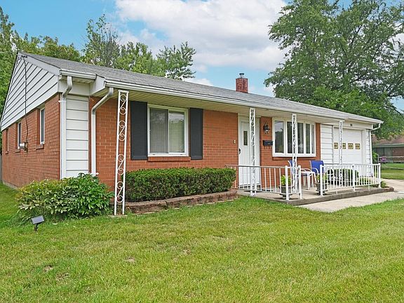 2nd image of 853 Crowden Dr