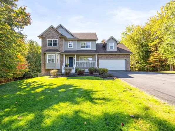 51 Vickilynn Ln, Windsor Junction, NS B2T 0C4