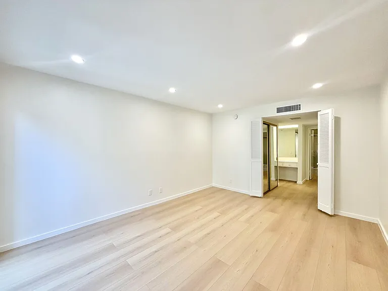 1407 N Sunrise Way #18 — Photo 12