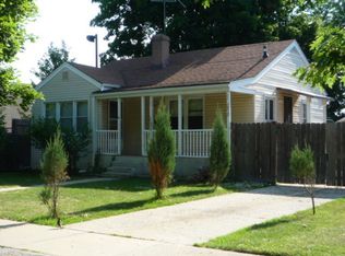 33 Wheeling Ave, Wheeling, IL 60090
