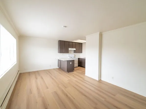 21059-21063 Royal Ave