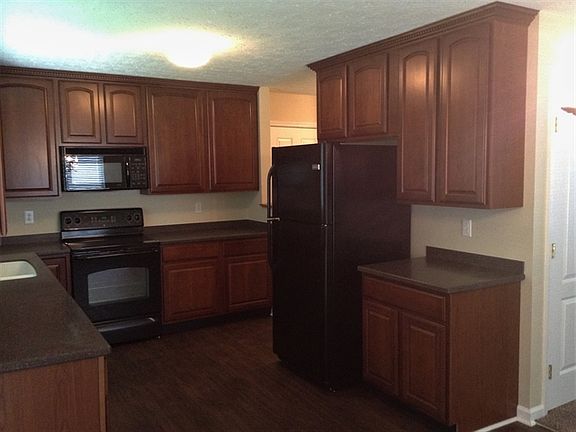 3rd image of 370 N Church Dr
