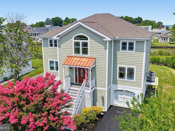 3rd image of 38065 Whitesview Cir