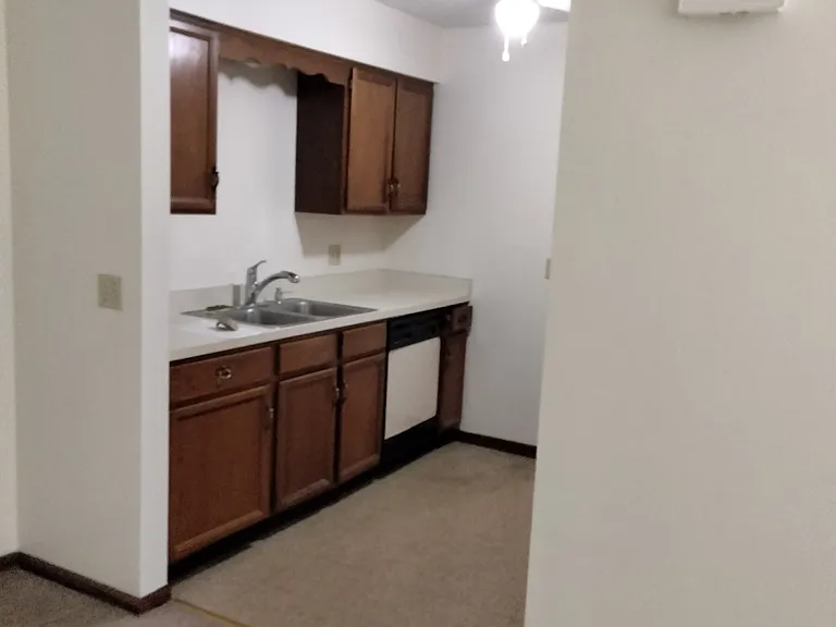 2149 Woodleaf St — Photo 11