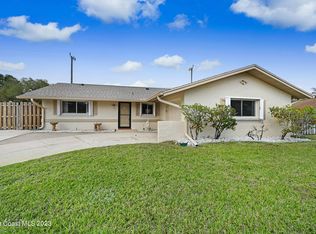 1902 Ontario Cir N, Melbourne, FL 32935