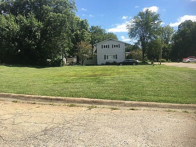 1st image of 9 Westside Dr