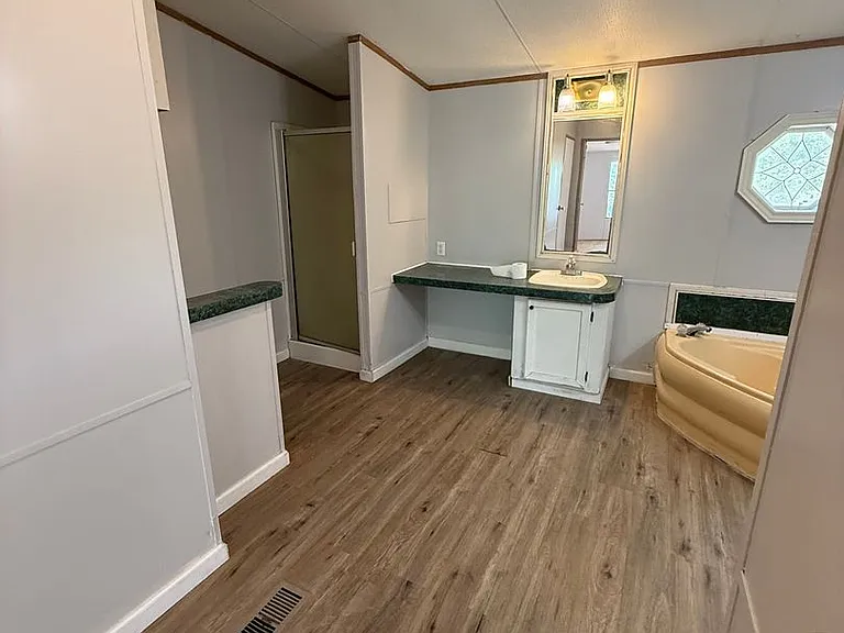 156 Sonnyland Dr — Photo 10