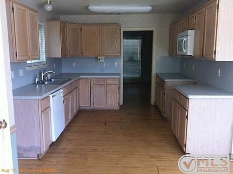 4th image of 1813 Pecan View Dr