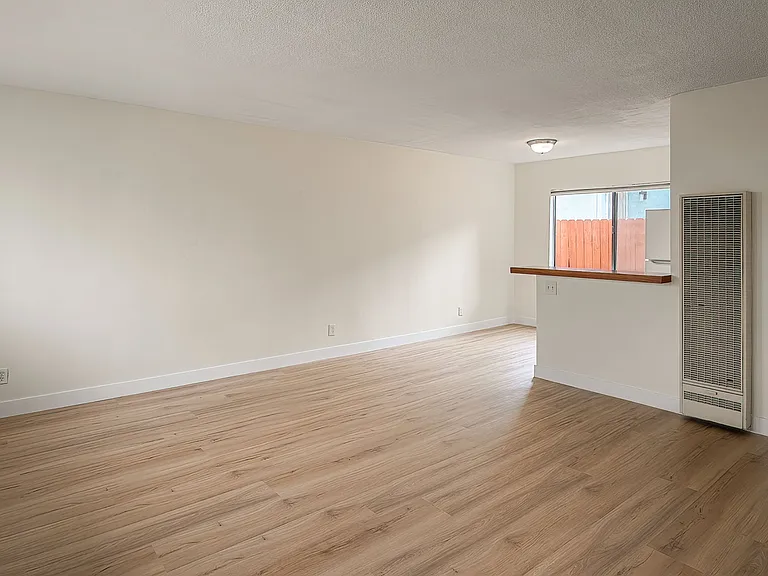 1315 Ocean Park Blvd #2 — Photo 19
