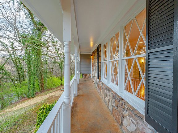 5th image of 3507 E Crest Dr