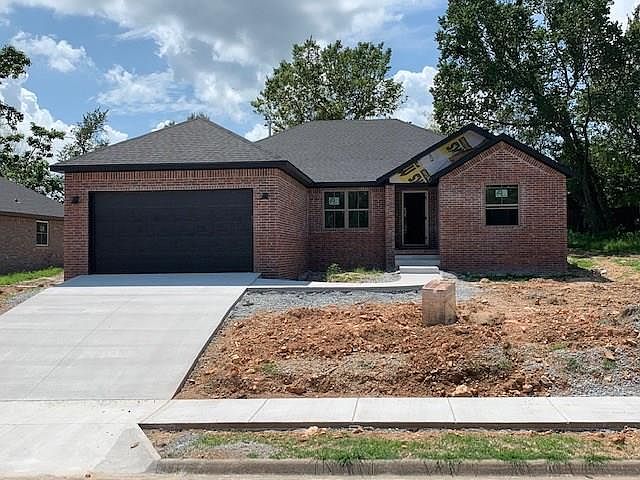 1st image of 2726 S Olive Ct