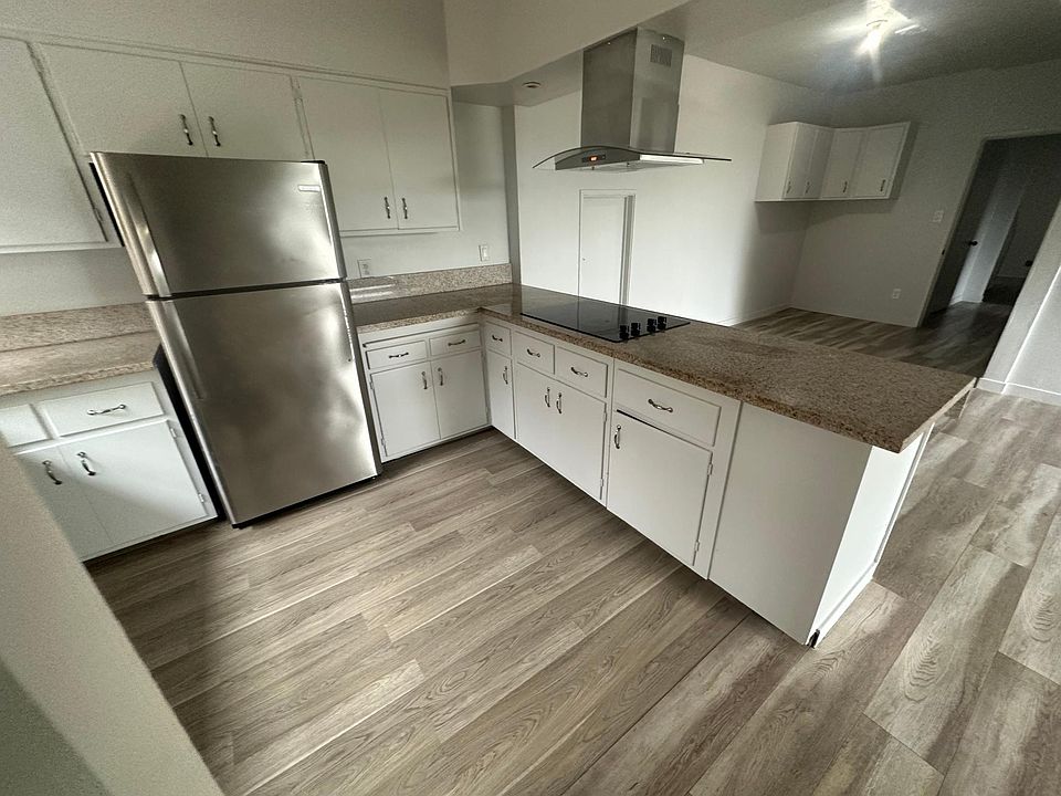 1st image of 22119 Prospect St