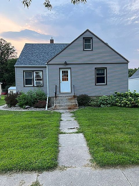 1st image of 312 3rd St