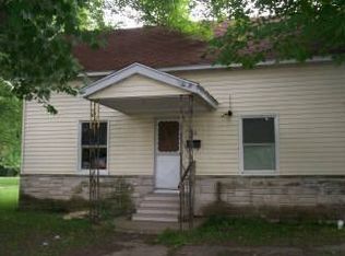 508 S State St, Christopher, IL 62822