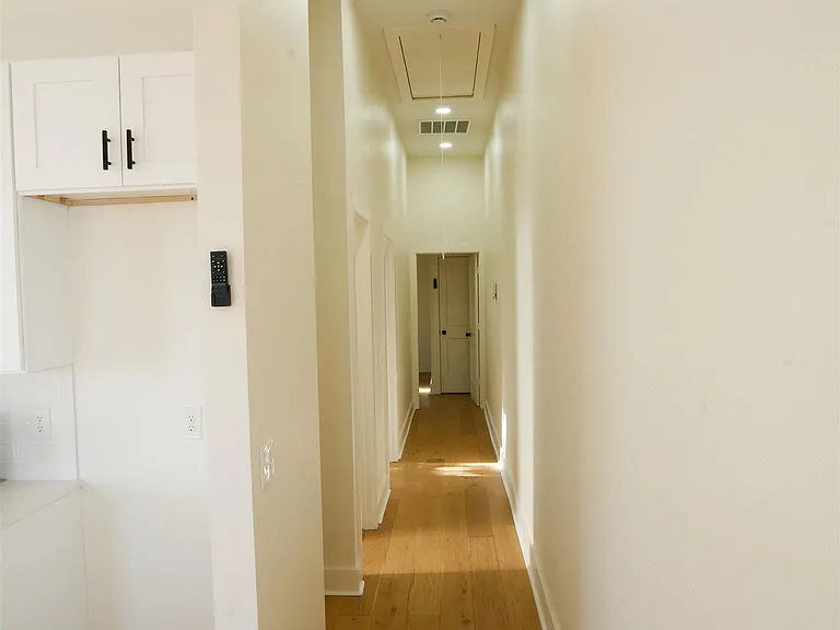 2324 W Daisy L Gatson Bates Dr #1 — Photo 6