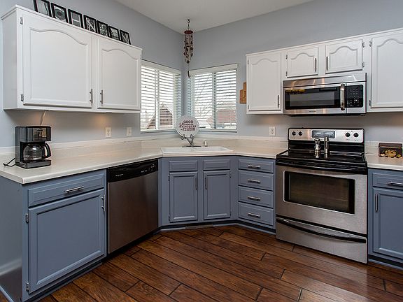 4th image of 605 SE Glendale Dr