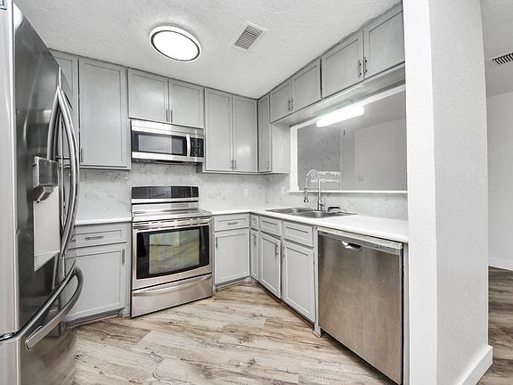 5th image of 11627 Bowlan Ln