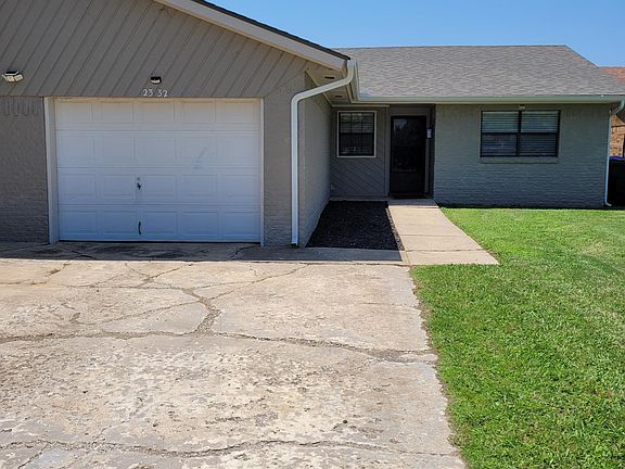 2nd image of 2332 Twisted Oaks Dr