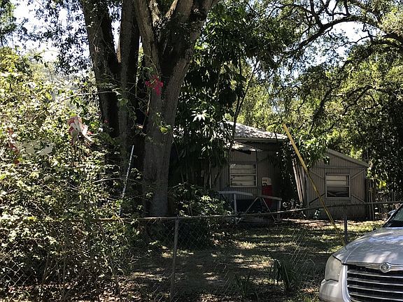 3rd image of 2101 Sagasta St