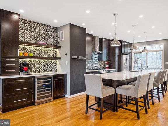 3rd image of 5616 Governors Pond Cir
