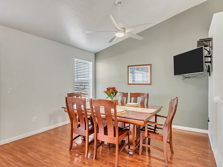 5943 Genoa Ln — Photo 16