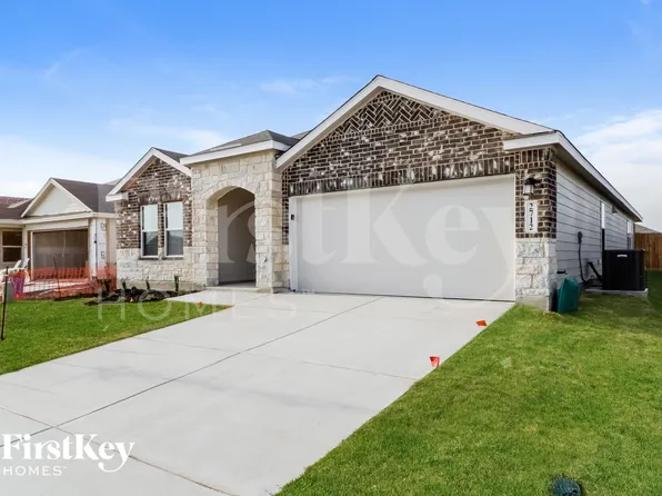2712 La Mundial St, Seguin, TX 78155