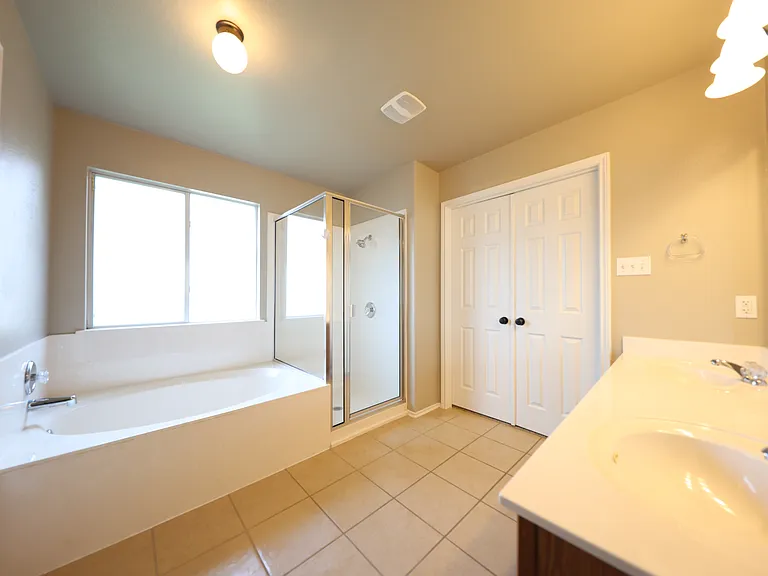 2203 Ryan Dr — Photo 23