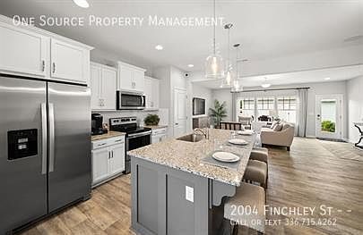 2nd image of 2004 Finchley St