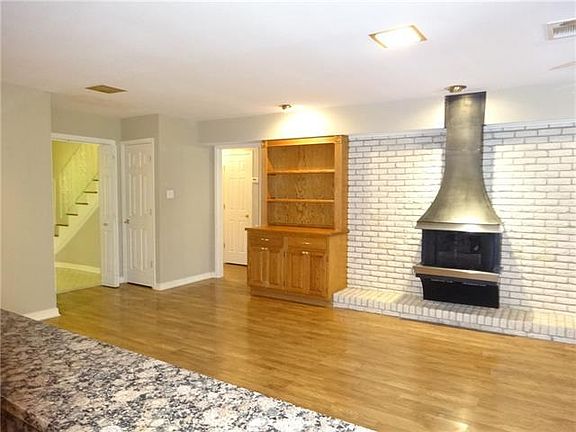 5th image of 4508 Woodland Ave