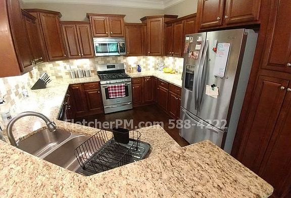 3rd image of 3205 Village East Dr