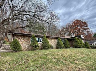 1415 Pleasant Valley Rd, Fairmont, WV 26554