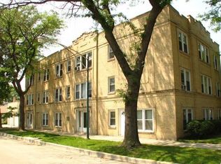 6010 W Seminole St, Chicago, IL 60646